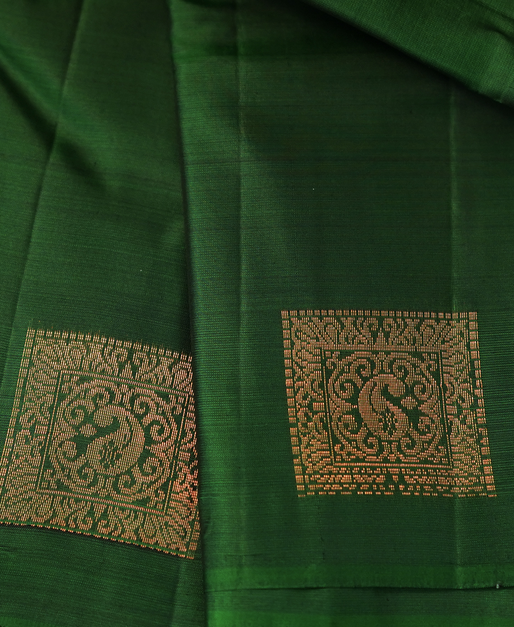 Dark Green Handloom Weight less Pure Silk saree