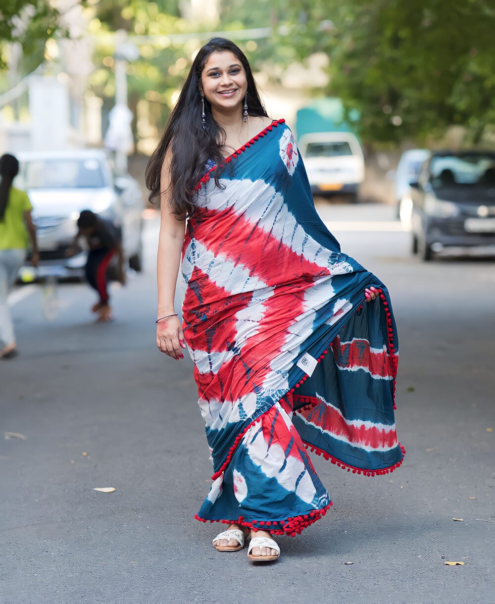 Mulmul saree red and blue color MML01082